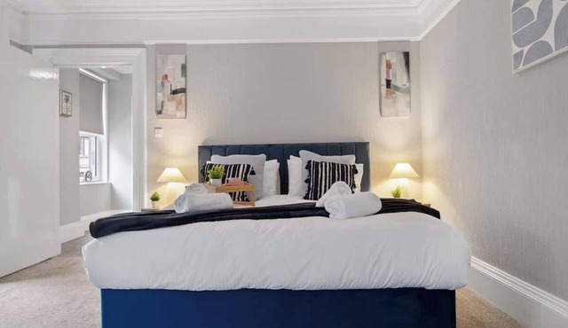 Leo Apartment - 4 Bedroom Flat in Nairn