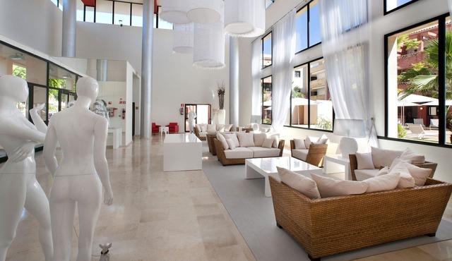 Leo Punta Umbria III - Adults Only