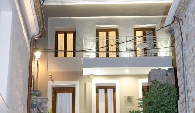 Leone Suites