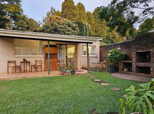 Leopards Tree Garden Cottage