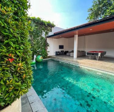LeRoca Villa