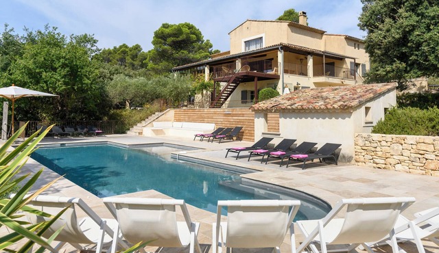 Les Gardis — An Exceptional Provençal Mas in the Heart of the Luberon