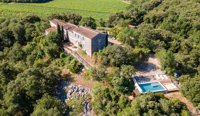 Les Hauts d'Issensac: Cottage near St Guilhem le Désert with Pool and Private River Beaches