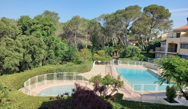 Les Hauts du Golf Rez de jardin Piscine Tennis