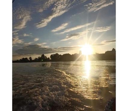 Les pieds dans l'eau