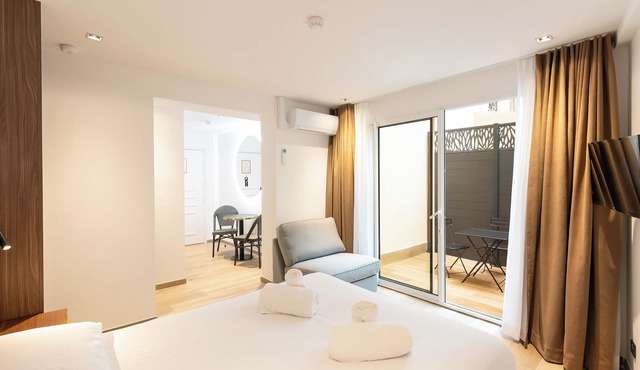 Les Suites Tour Eiffel
