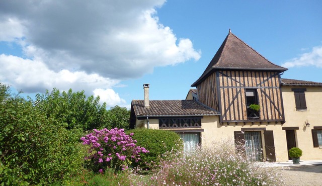 Les Sureaux