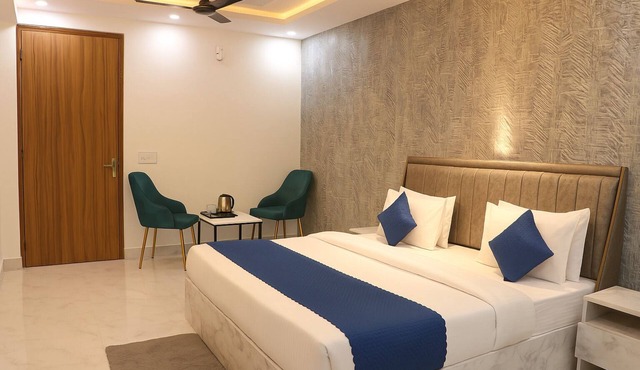 Let'stay- Sector-70 Noida