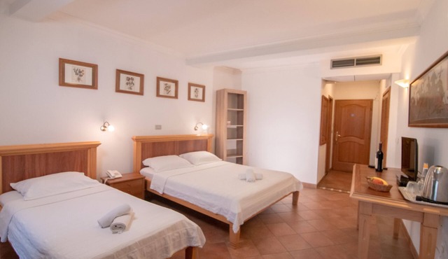Levantin Inn 1-3 Room sea side N10