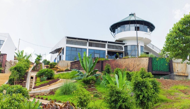 Lewi Resort Bonga