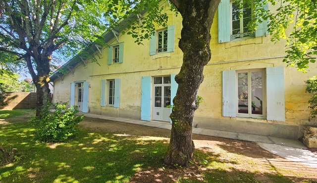 Libourne near Saint-Émilion, Villa Beauséjour