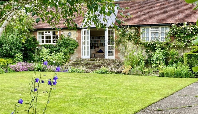 Library Cottage by inspirestays-com