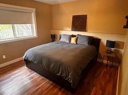 Licensed 2-Bedroom Suite Eco-Friendly Solar Home