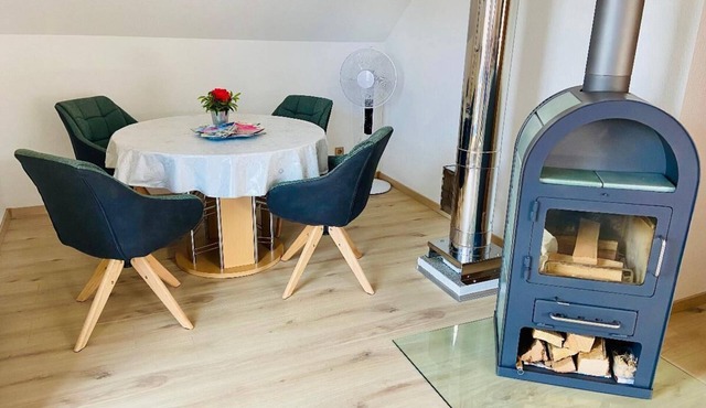Liebevoll eingerichtete FeWo mit großem Balkon für gemütliche Stunden