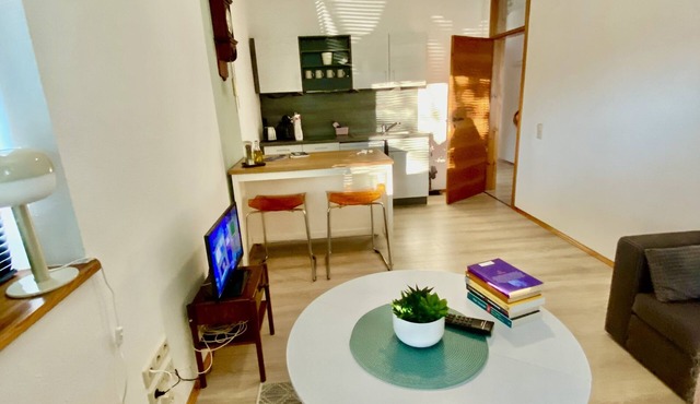 Liebevoll Eingerichtete Wohnung in Sehr Ruhiger Lage und Trotzdem Zentral