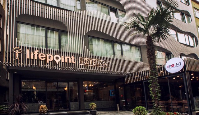 Life Point Hotel