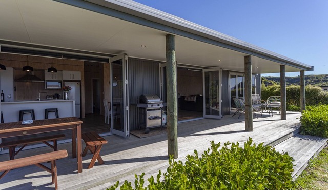 Ligar Bay Modern Bach - Sea View, Free Wi-Fi