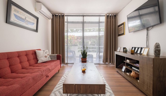 Light, airy one bedroom w/balcony, walk to it all