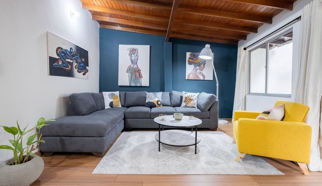 Light-filled Envigado, top-floor w/Large Patio