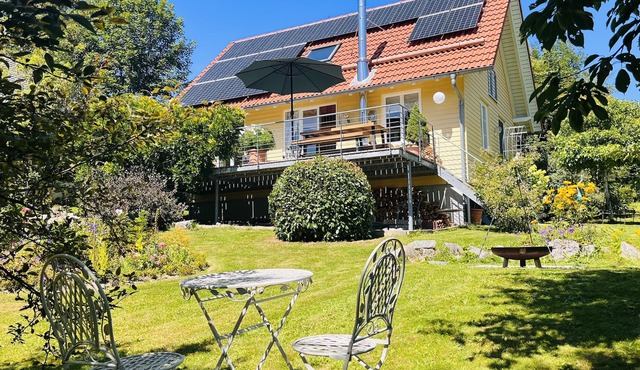 Light-flooded vacation home with large sun terrace in the Feldberg region