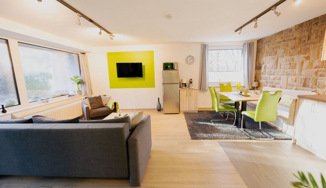Light-flooded architect's house in a quiet location Apartment "Green"