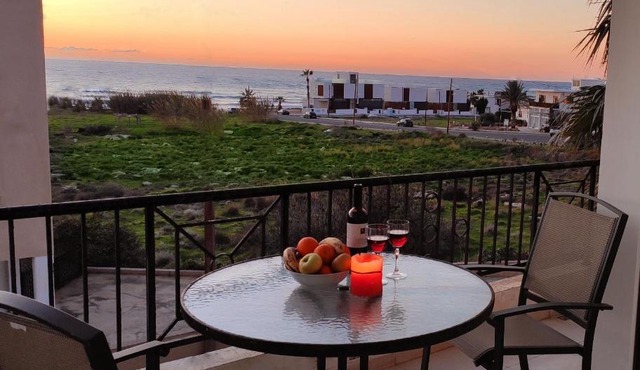 Lighthouse Beach apartment