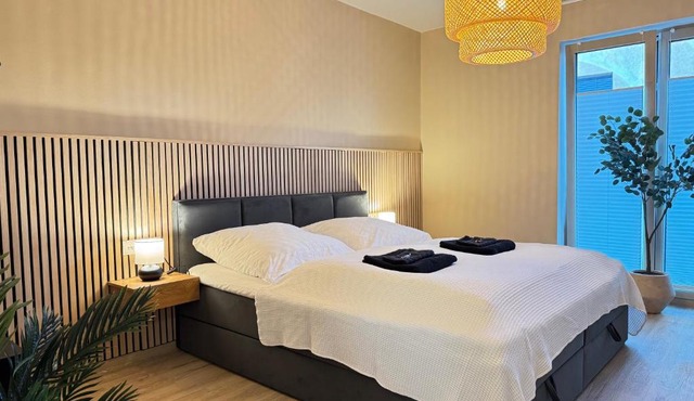 LIGHTPLACE Design Boxspring Balkon 2 Smart TV Innenstadt