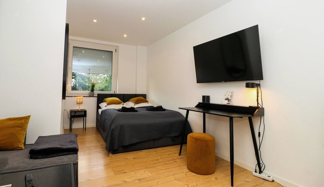 Lightplace - Großes Apartment - 3 Schlafzimmer - Boxspring - Balkon - Smart TV