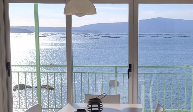Like a boat: terrace over the sea and the best sunsets