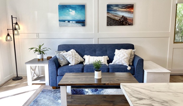 Lil Q Modern Cottage - 3 min from the beach!