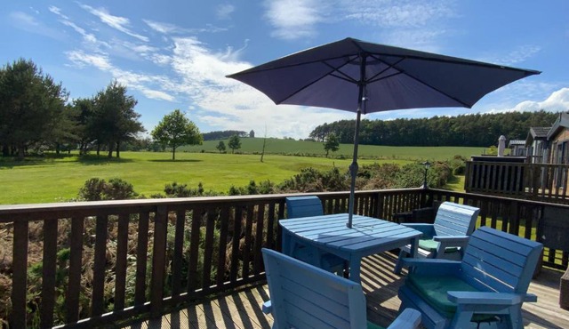 Lilliardsedge Luxury Lodge with beautiful Golf Course Views