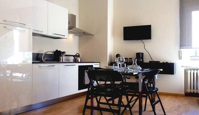 LILLY ROSE APARTMENT