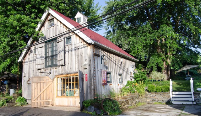 Lily Garden Bed and Breakfast