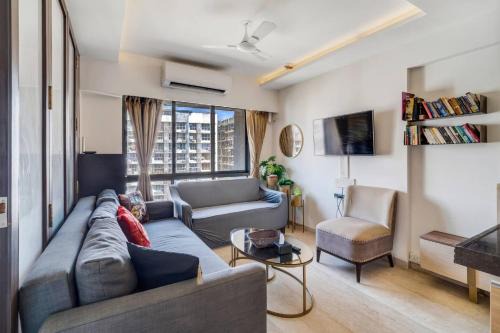 Lily Modern Studio in BKC Pool Wi-Fi Kitchen