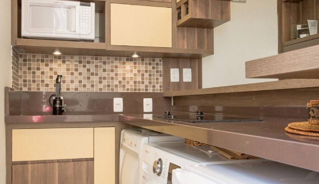 Lima e Silva · Beautiful AP C/garage CID. LOW Prox UFRGS Sta House