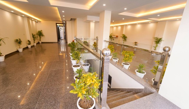 Lime Tree 2 Bhk Apartment Golf Course