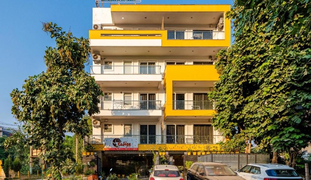 Lime Tree Luxury Studio - Service Apartment Near Artemis Hospital ,Gurgaon