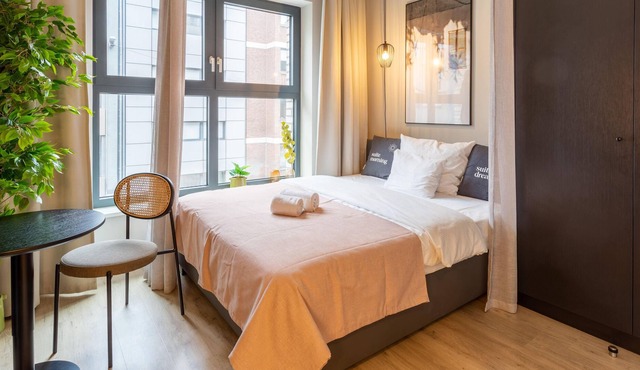 limehome Düsseldorf | Queen Room