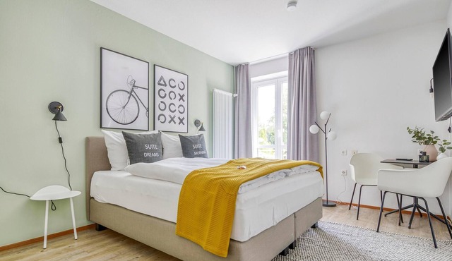 limehome Garching | Suite S + balcony