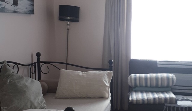 Lin's Guest Flat, Framesby, Port Elizabeth.