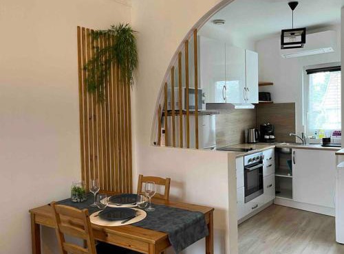 Linas Centre : Studio climatisé avec fibre, wifi et parking