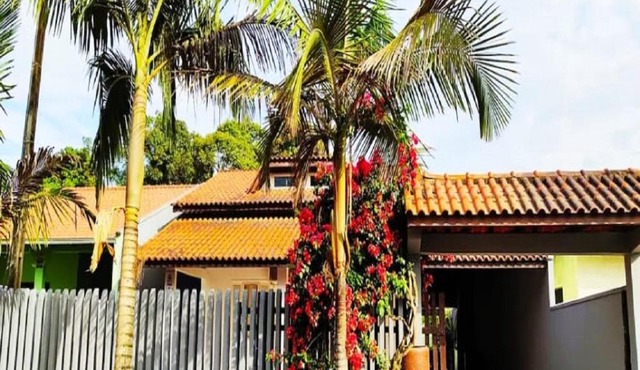 Linda casa c/Piscina, Ar e conforto próximo do Mar