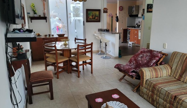 Linda casa en Anapoima capacidad hasta 9 personas en Condominio con piscina