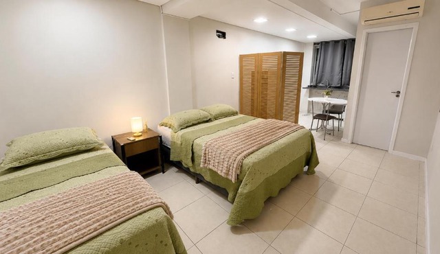 Lindo Studio conforto e privacidade em excelente localização