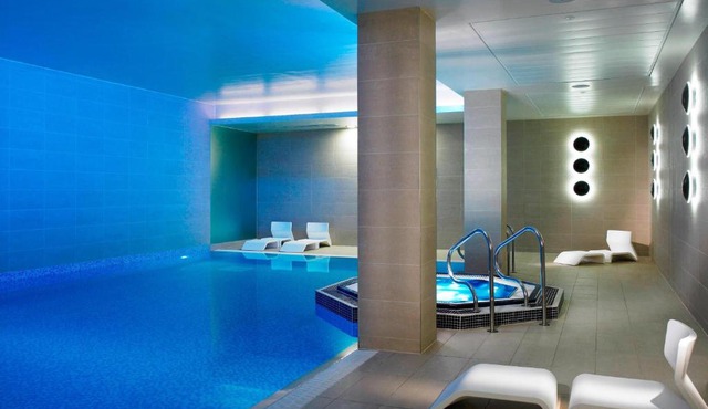 Lingfield Park Marriott Hotel & Country Club