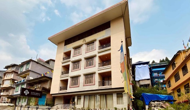 Lingmoo Residency