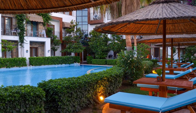Liona Hotel