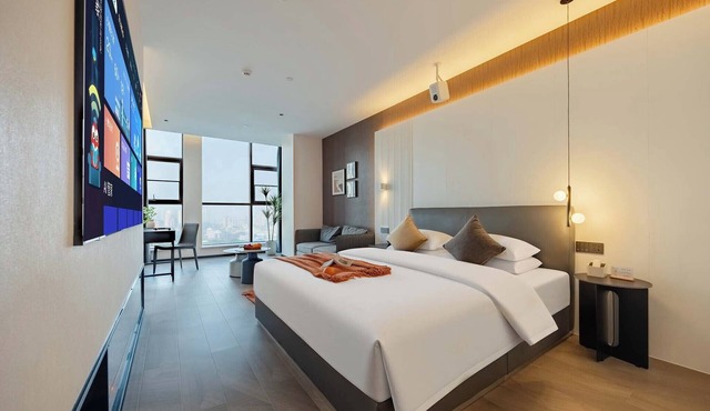 LIS vision hotel