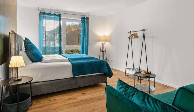 LiT LiVING: Luxury | Box SprIng | Parken | 2 BR |