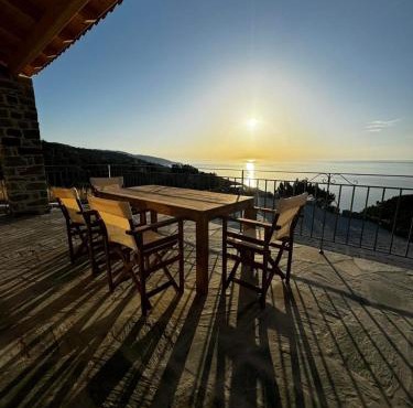 Lithos Apartments